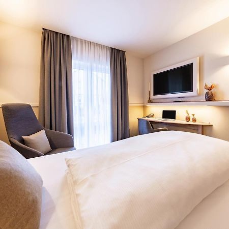 Landgasthof Hotel Gentner Nürnberg Exteriör bild